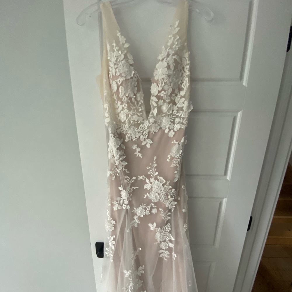 Madi Lane Bridal Gown size 10 - Picture 8 of 10
